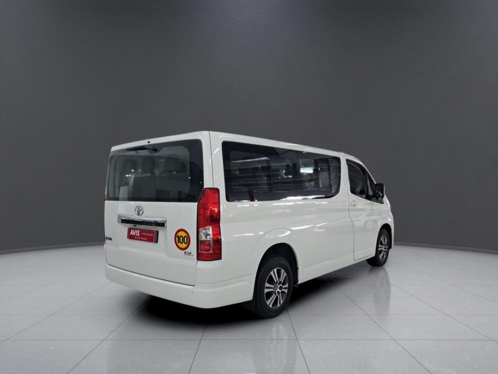 Toyota N/A 2.8 Gl 11-Seater Lwb