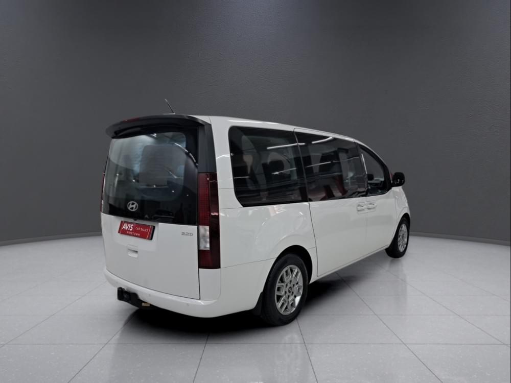 Hyundai Staria 2.2D Executive 9 Seater At
