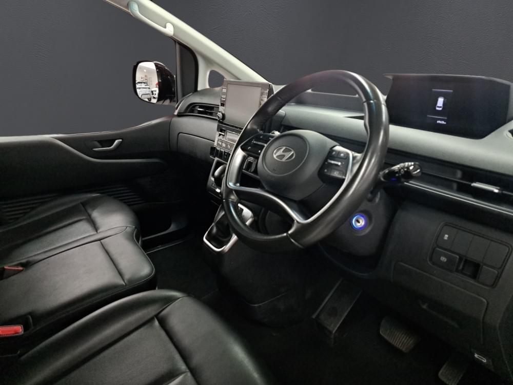 Hyundai Staria 2.2D Executive 9 Seater At