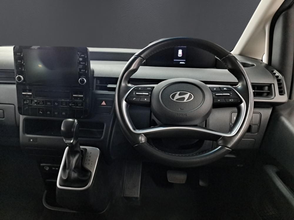 Hyundai Staria 2.2D Executive 9 Seater At