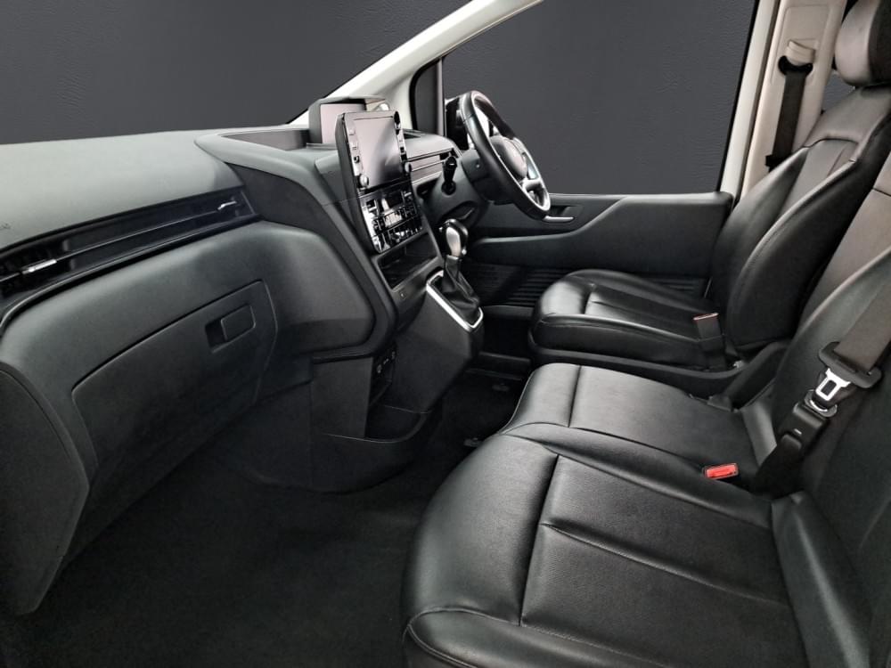 Hyundai Staria 2.2D Executive 9 Seater At