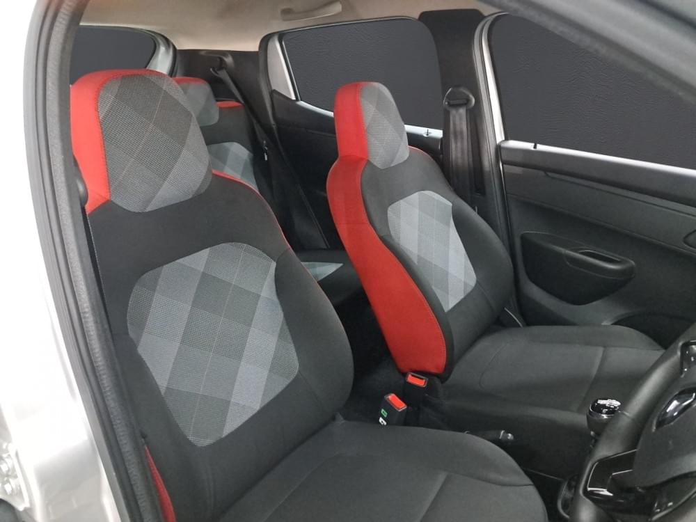 Renault Kwid 1.0 Techno