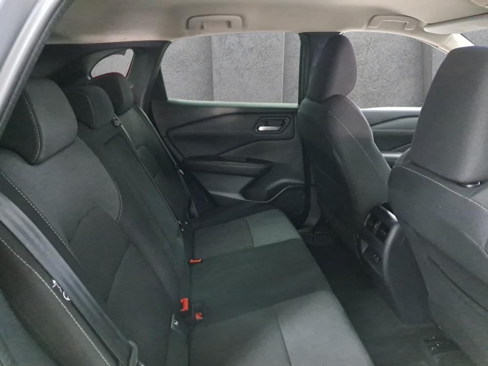 Nissan Qashqai 1.3T Acenta Xtronic 2-Tone