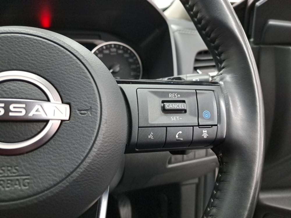 Nissan Qashqai 1.3T Acenta Xtronic 2-Tone