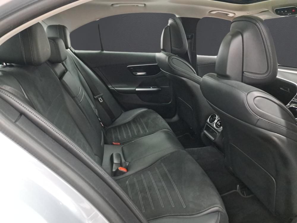 Mercedes Benz C-Class Sedan 220D