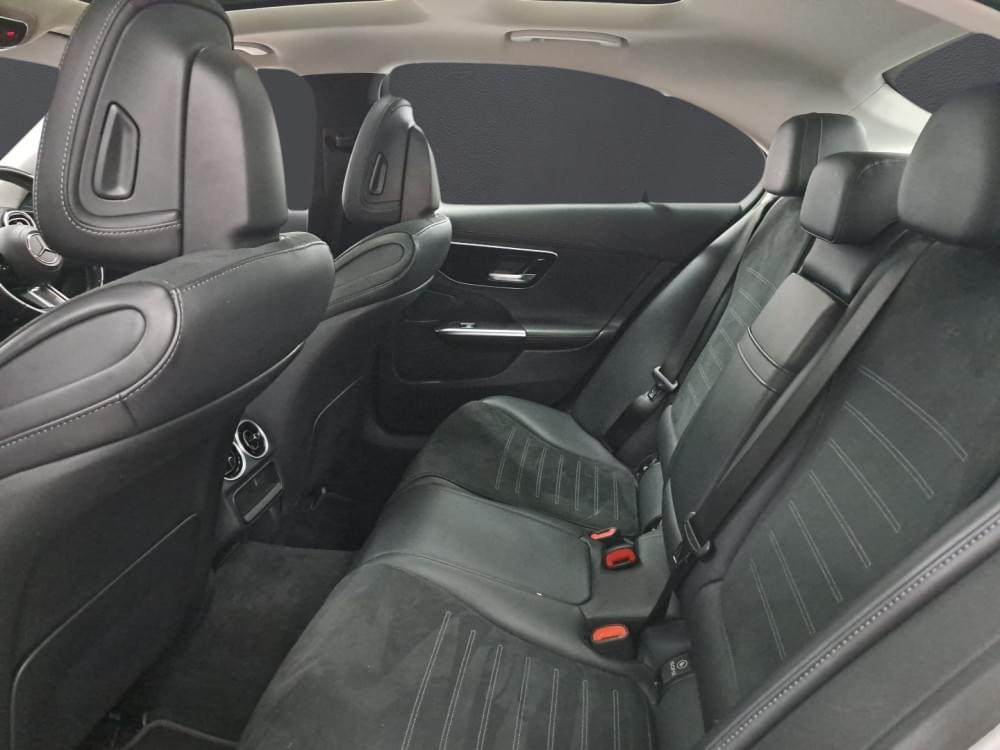 Mercedes Benz C-Class Sedan 220D