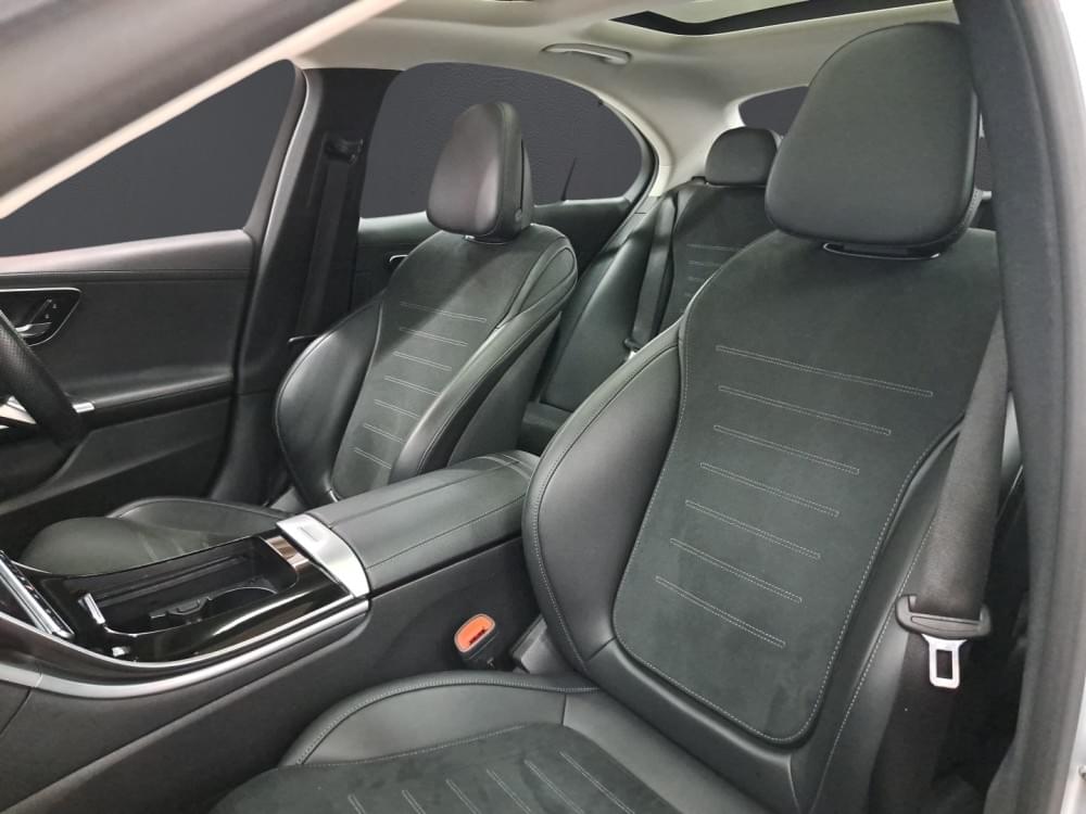 Mercedes Benz C-Class Sedan 220D
