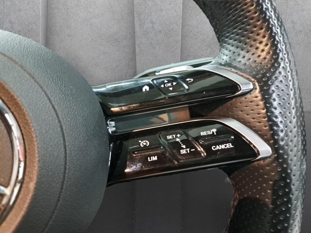 Mercedes Benz C-Class Sedan 200