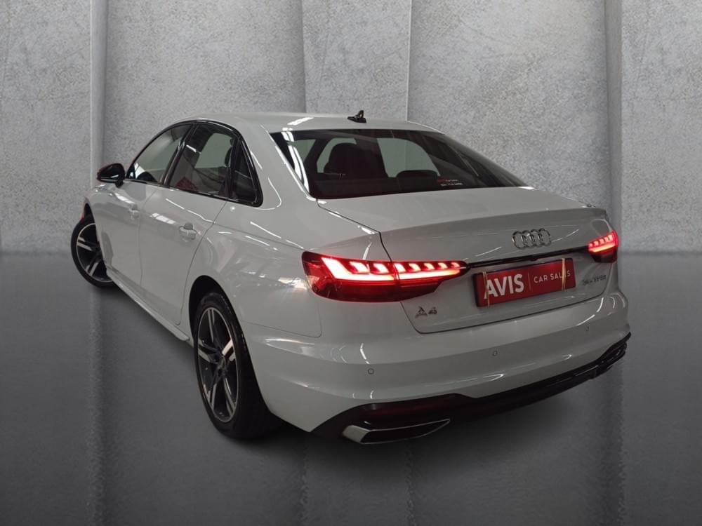 Audi A4 Sedan 35 Tfsi S Tronic Advanced