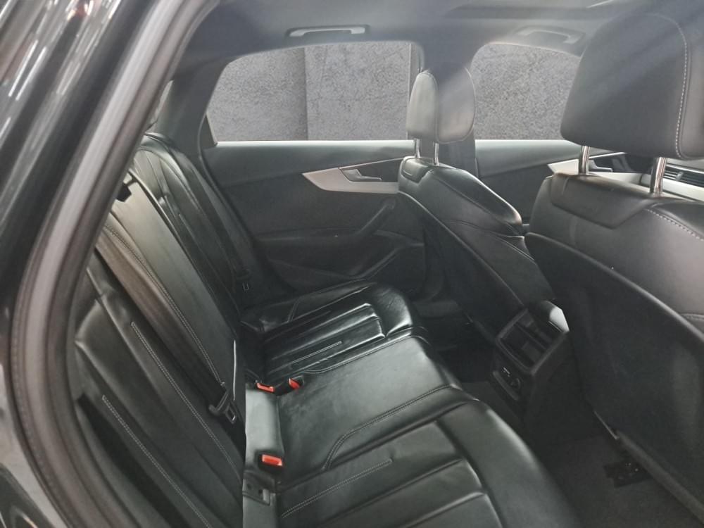 Audi A4 Sedan 35 Tfsi S Tronic Advanced