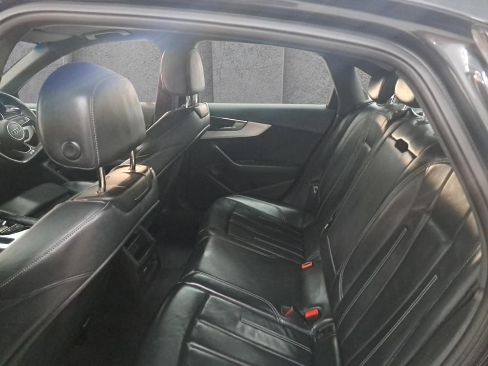 Audi A4 Sedan 35 Tfsi S Tronic Advanced