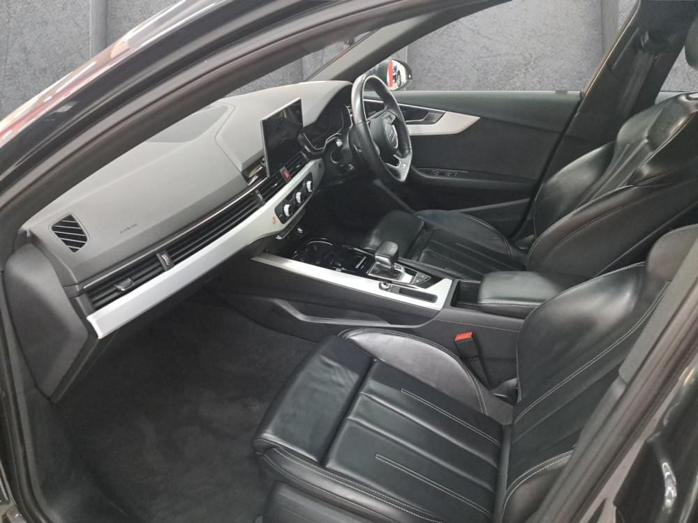 Audi A4 Sedan 35 Tfsi S Tronic Advanced