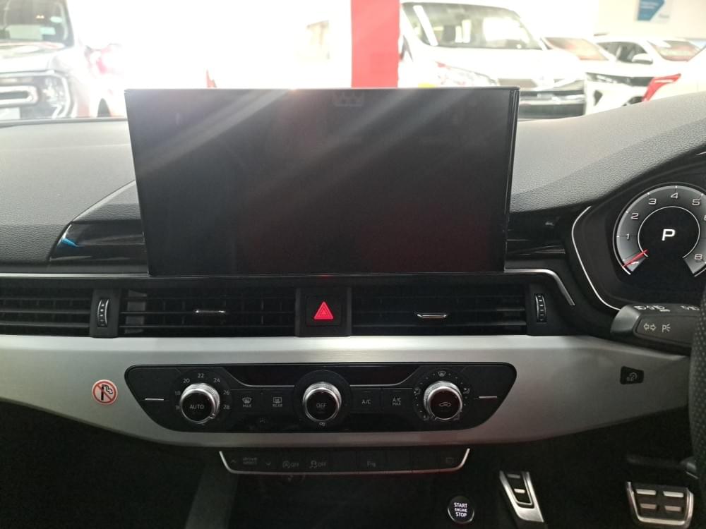 Audi A4 Sedan 35 Tfsi S Tronic Advanced