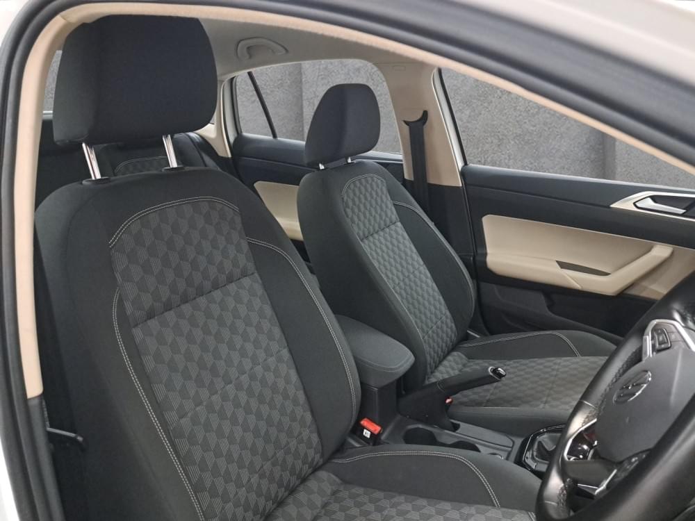 Volkswagen Polo Sedan 1.6 Life Tiptronic