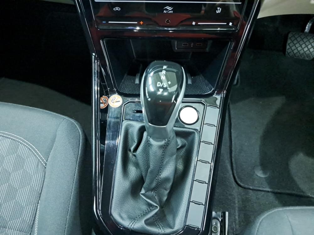 Volkswagen Polo Sedan 1.6 Life Tiptronic