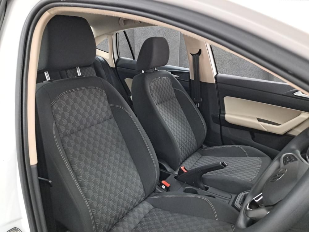 Volkswagen Polo Sedan 1.6 Tiptronic