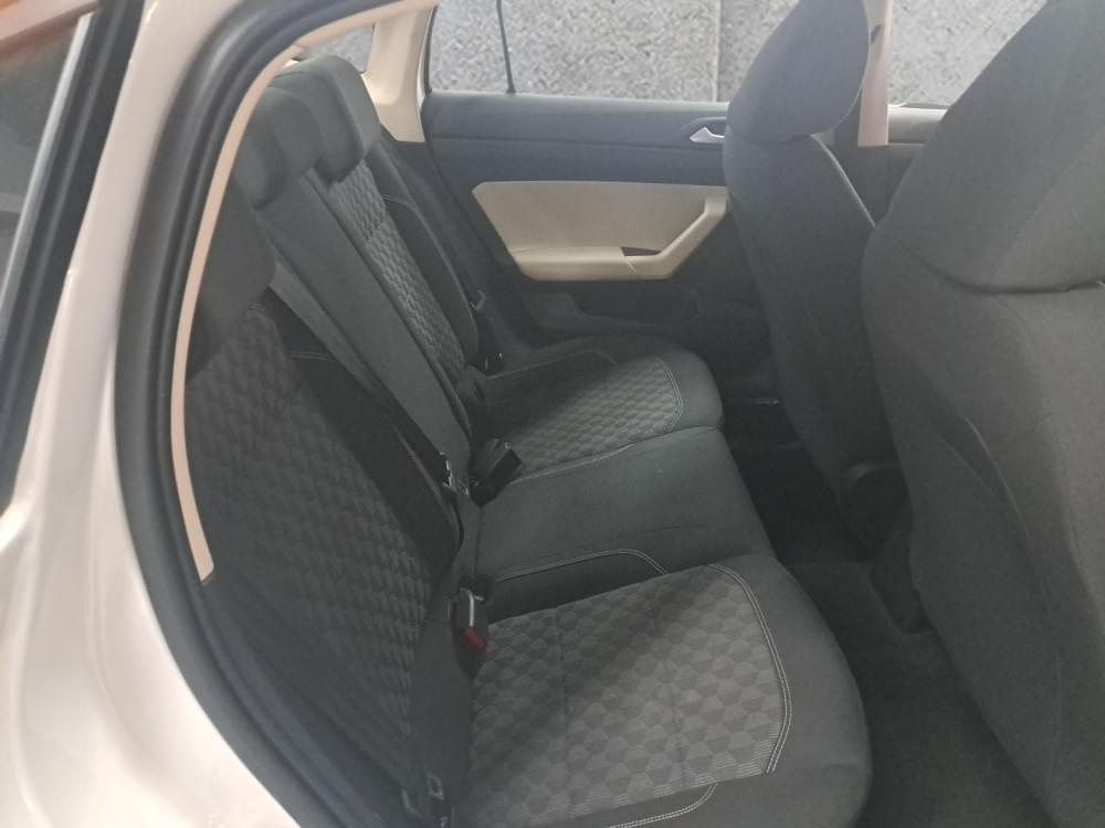 Volkswagen Polo Sedan 1.6 Base