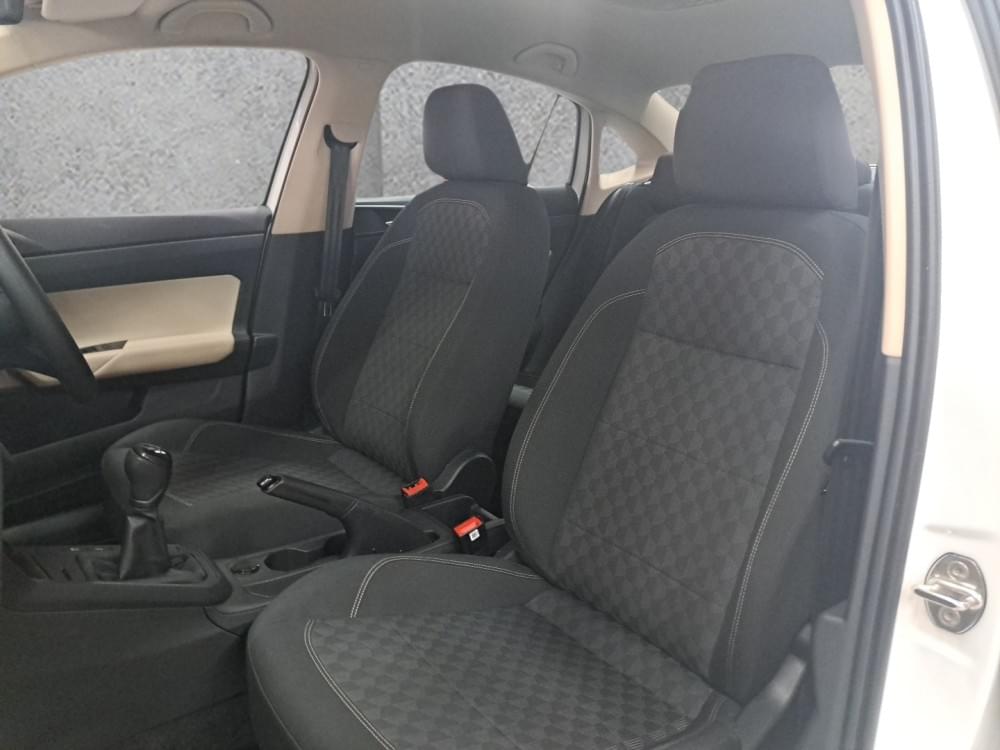 Volkswagen Polo Sedan 1.6 Base