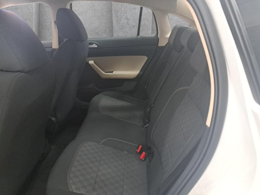 Volkswagen Polo Sedan 1.6 Base