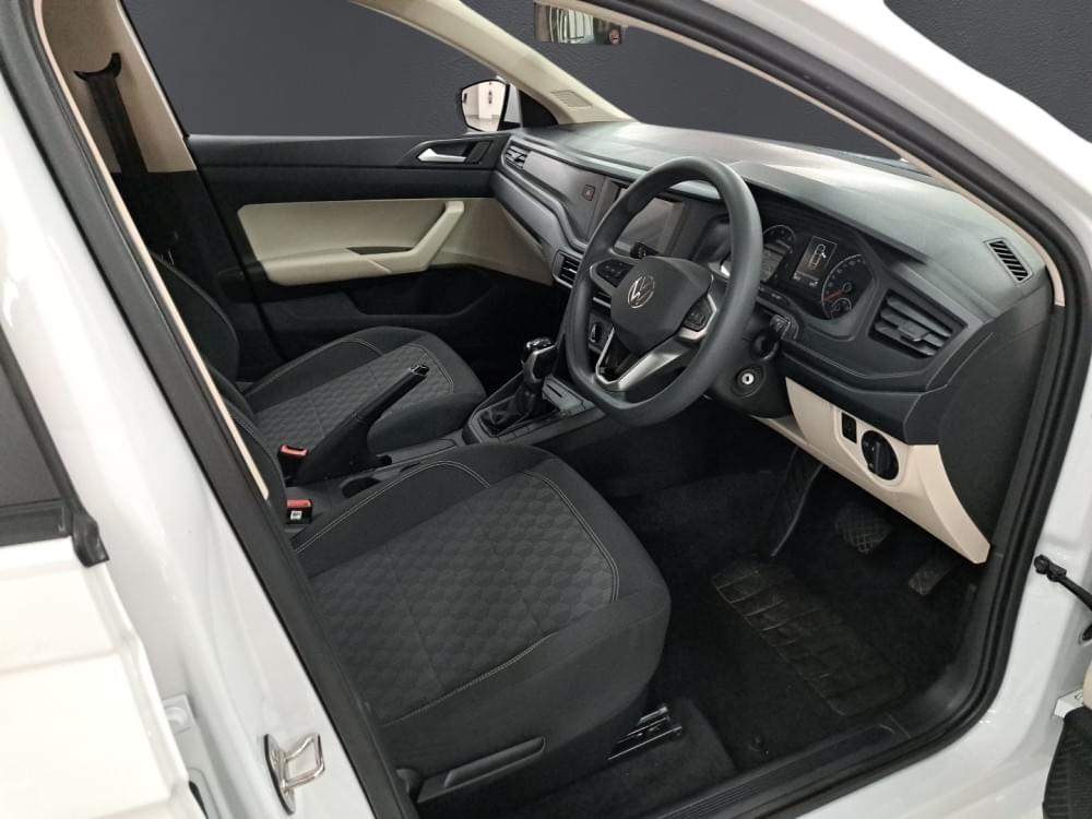 Volkswagen Polo Sedan 1.6 Tiptronic