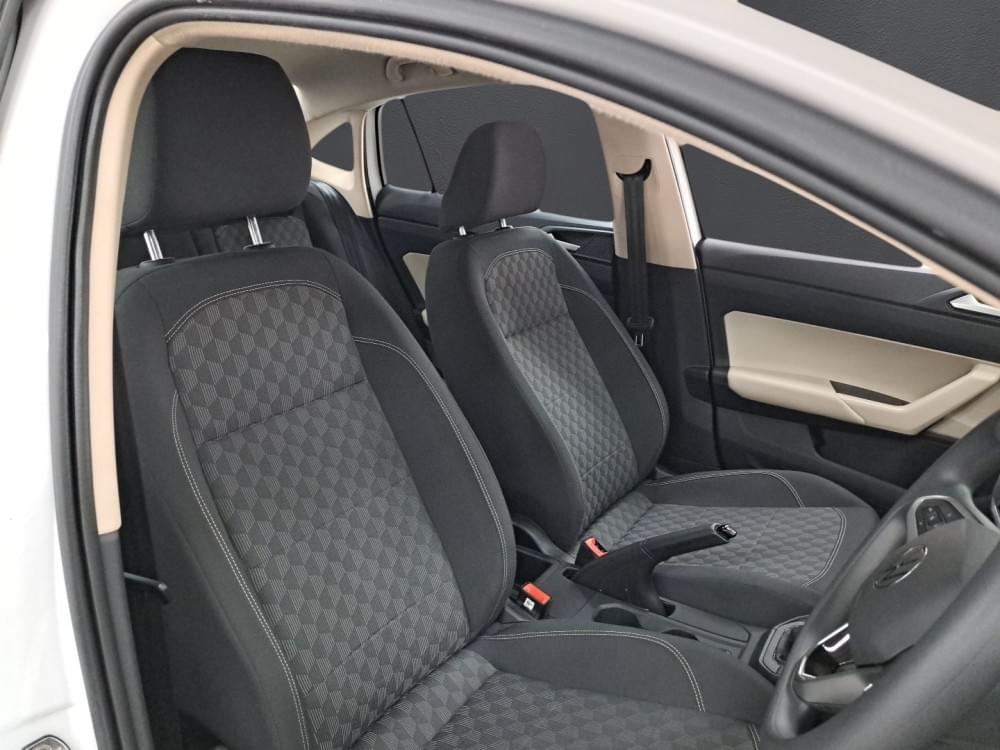 Volkswagen Polo Sedan 1.6 Tiptronic