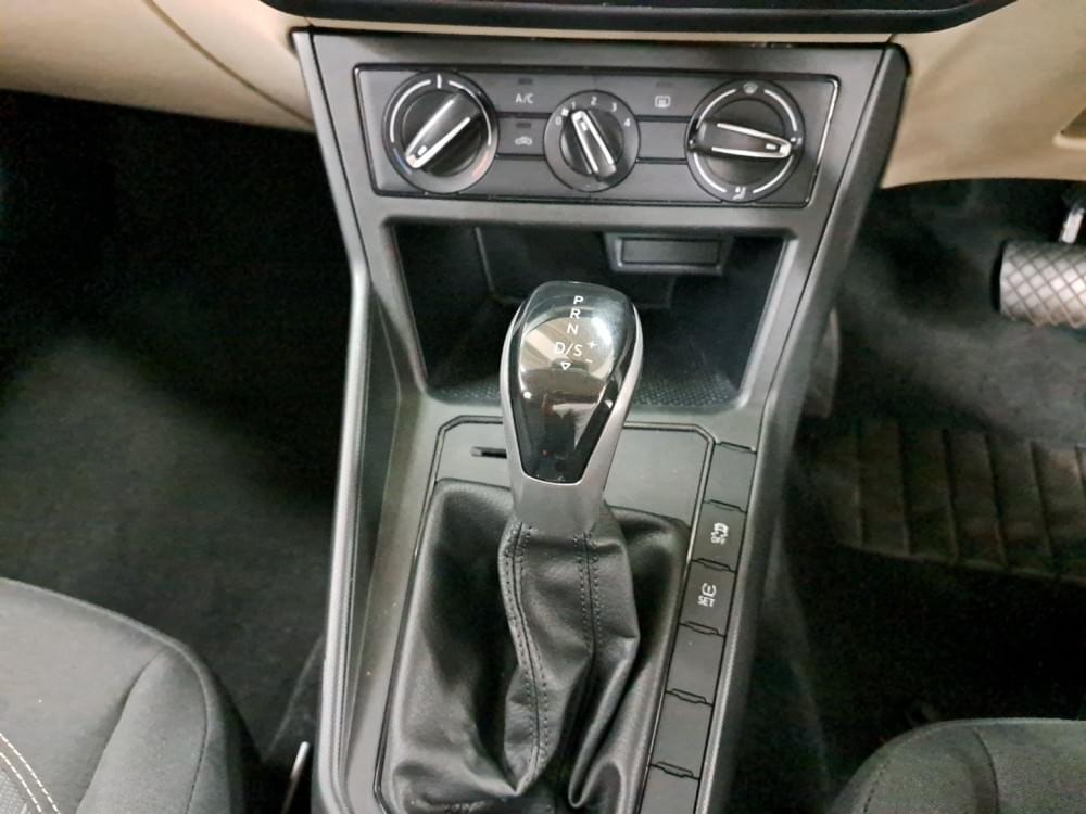 Volkswagen Polo Sedan 1.6 Tiptronic