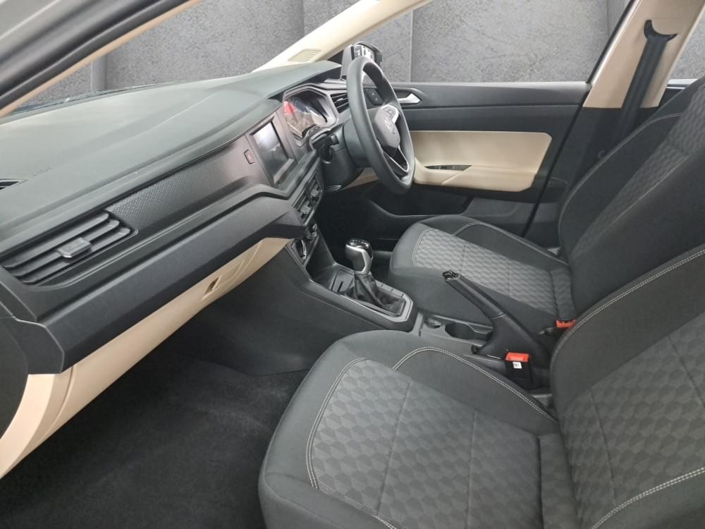 Volkswagen Polo Sedan 1.6 Tiptronic
