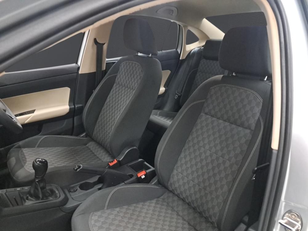 Volkswagen Polo Sedan 1.6 Base