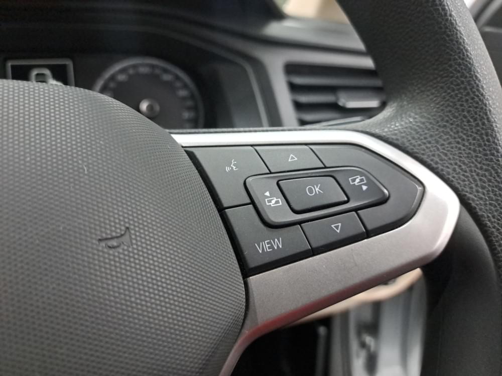 Volkswagen Polo Sedan 1.6 Base