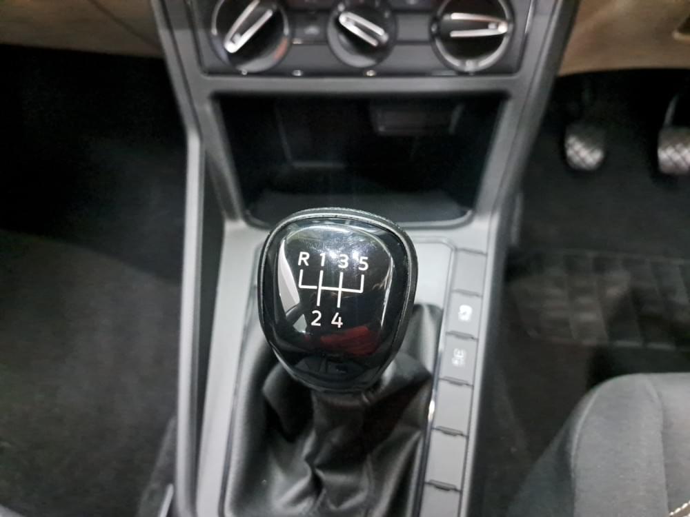 Volkswagen Polo Sedan 1.6 Base