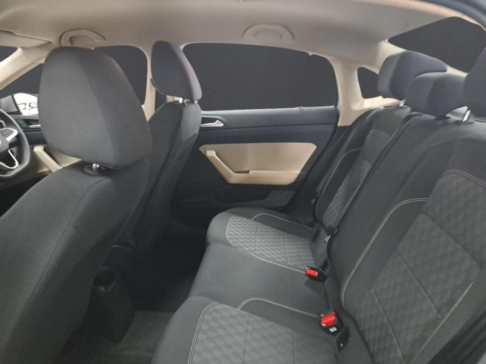 Volkswagen Polo Sedan 1.6 Base