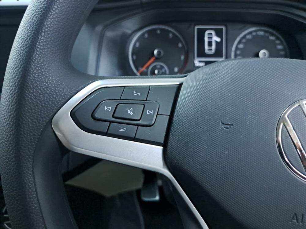 Volkswagen Polo Sedan 1.6 Base