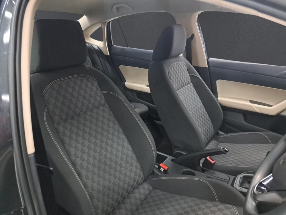 Volkswagen Polo Sedan 1.6 Base