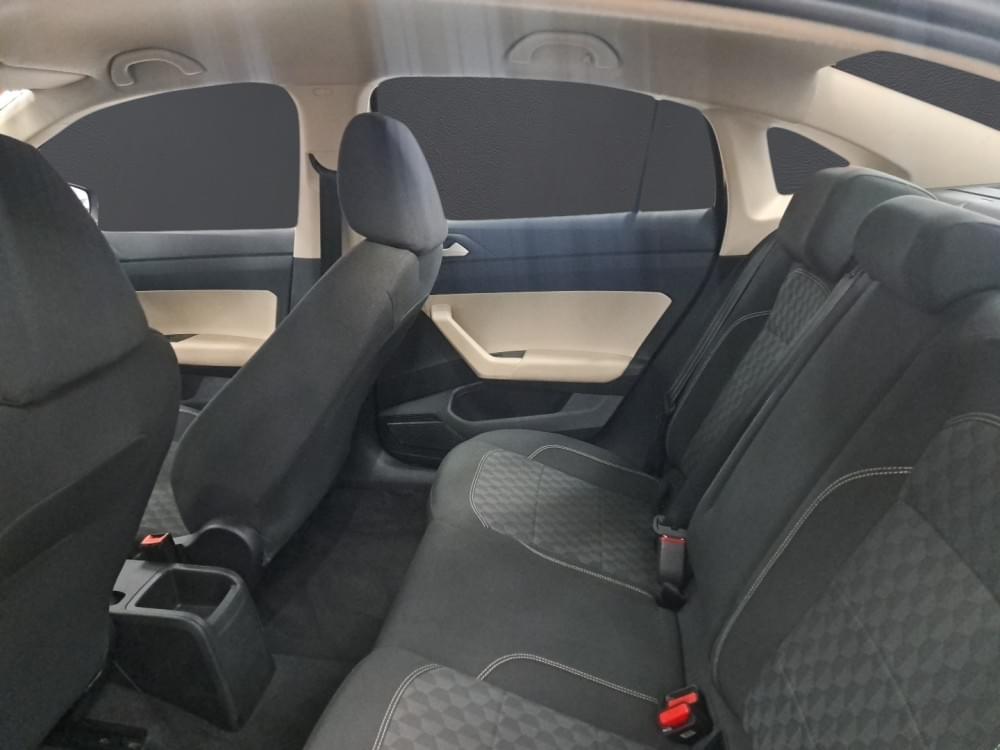 Volkswagen Polo Sedan 1.6 Base