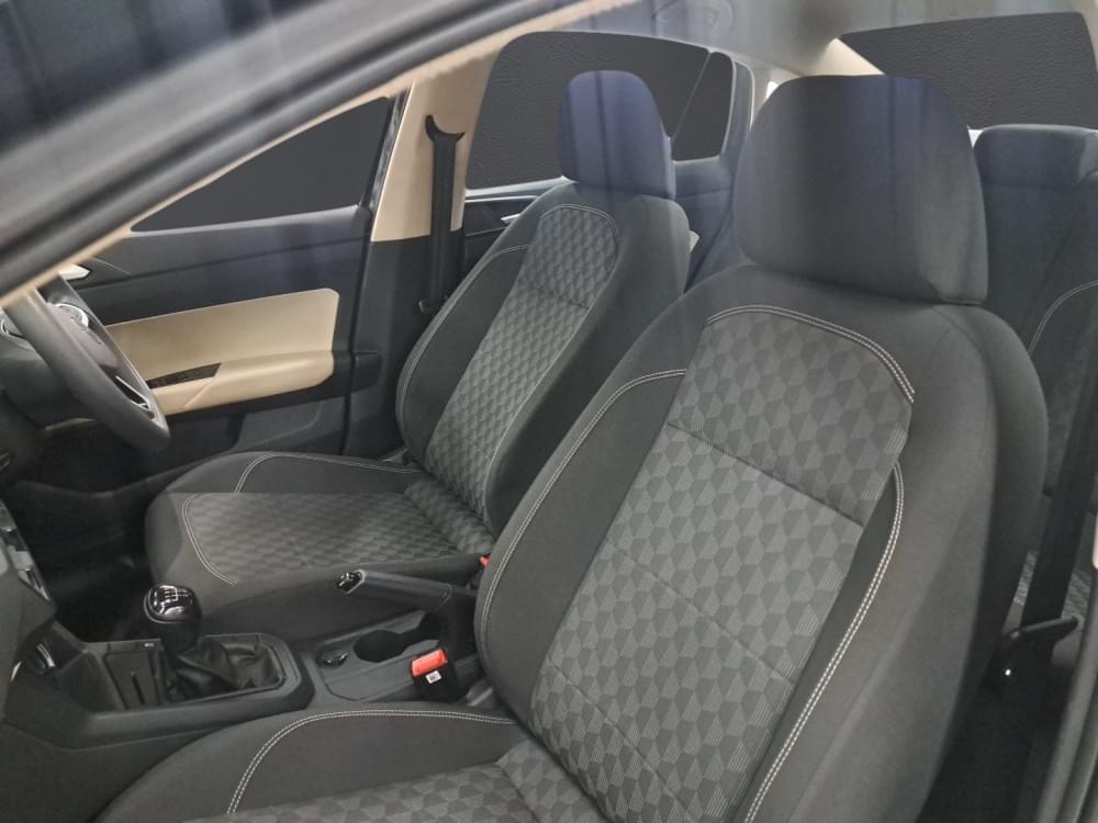 Volkswagen Polo Sedan 1.6 Base