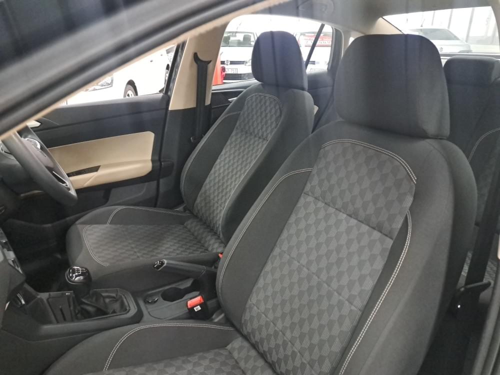 Volkswagen Polo Sedan 1.6 Base