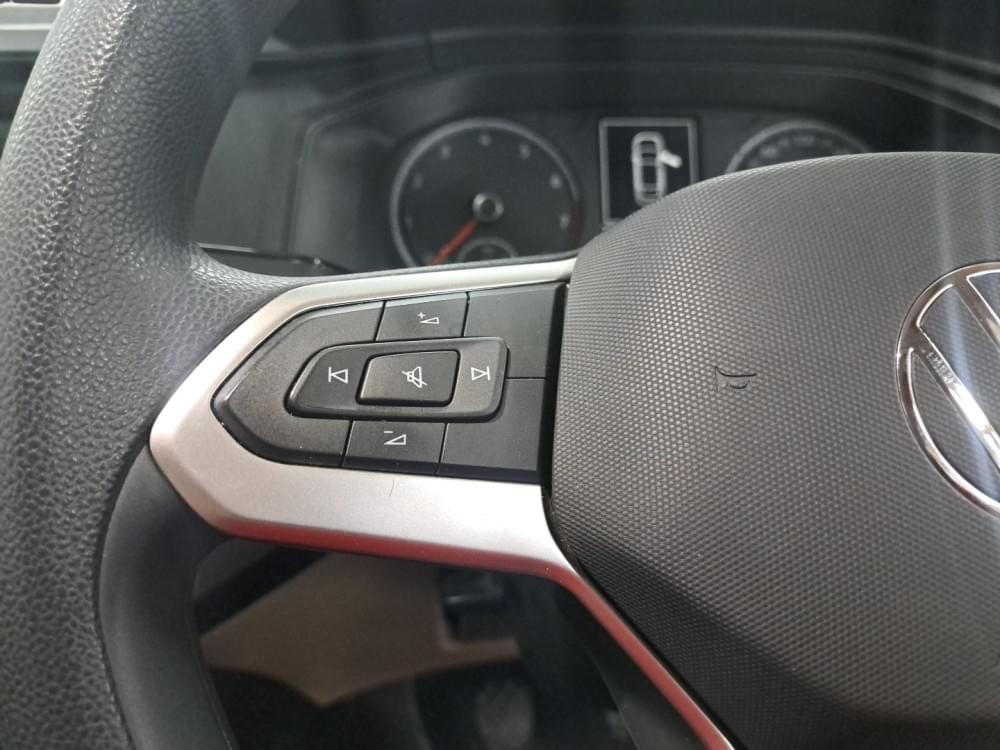 Volkswagen Polo Sedan 1.6 Base