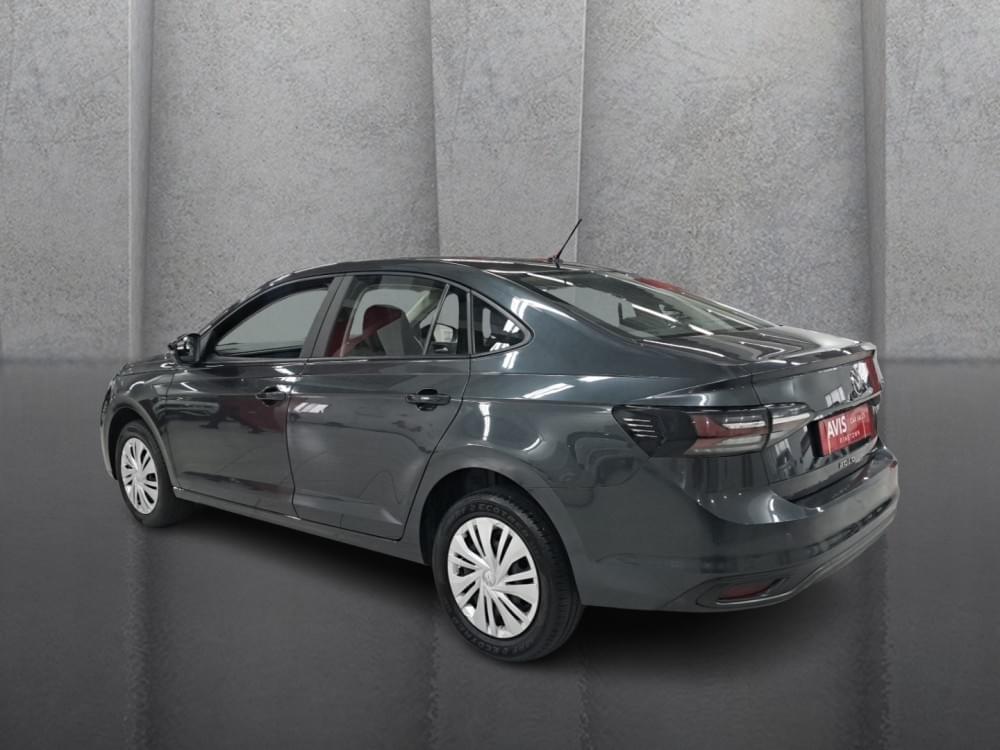 Volkswagen Polo Sedan 1.6 Base