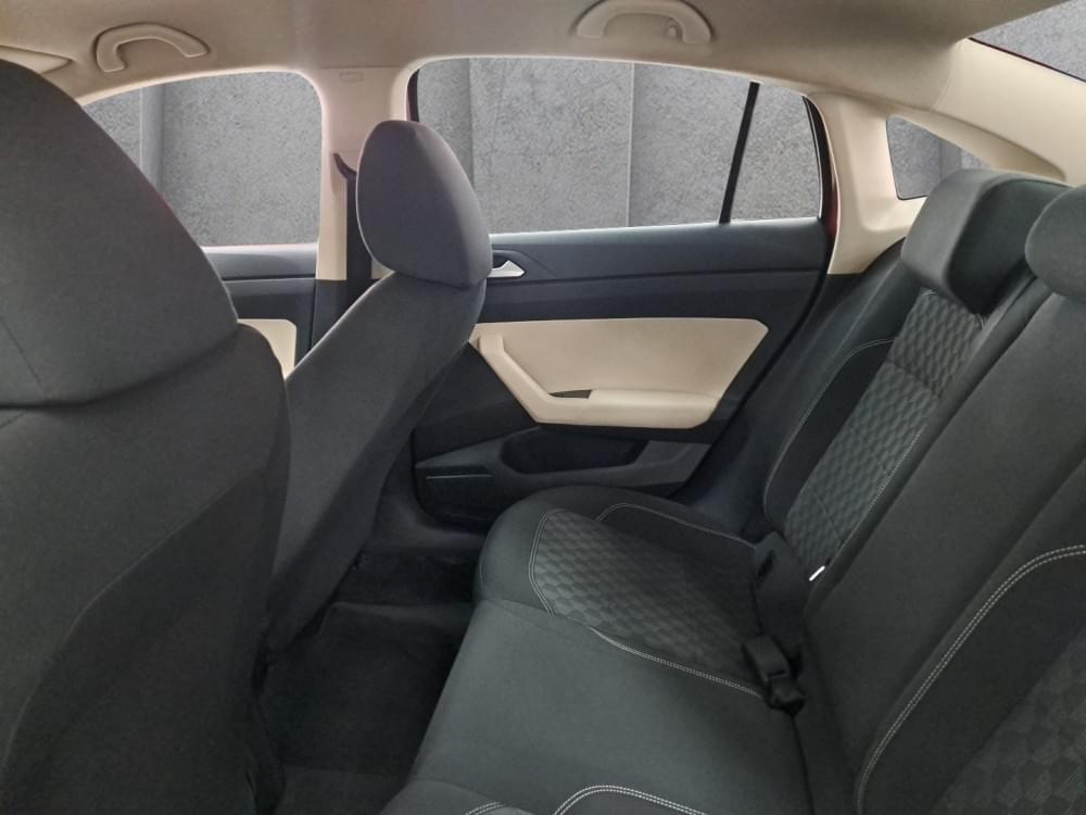 Volkswagen Polo Sedan 1.6 Base