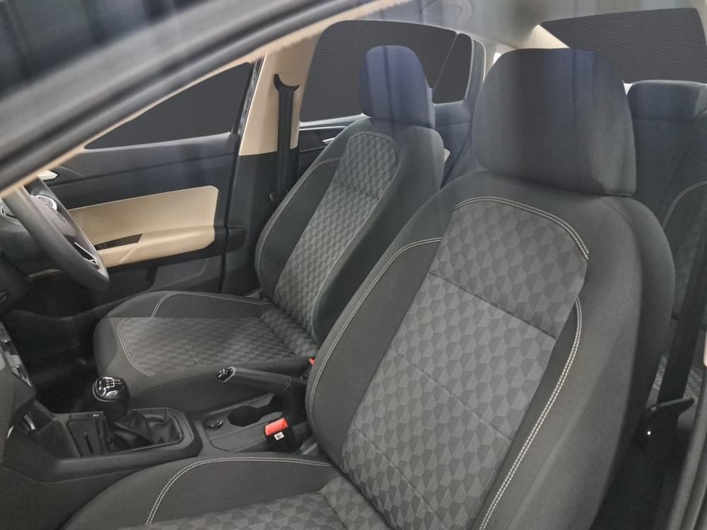 Volkswagen Polo Sedan 1.6 Base