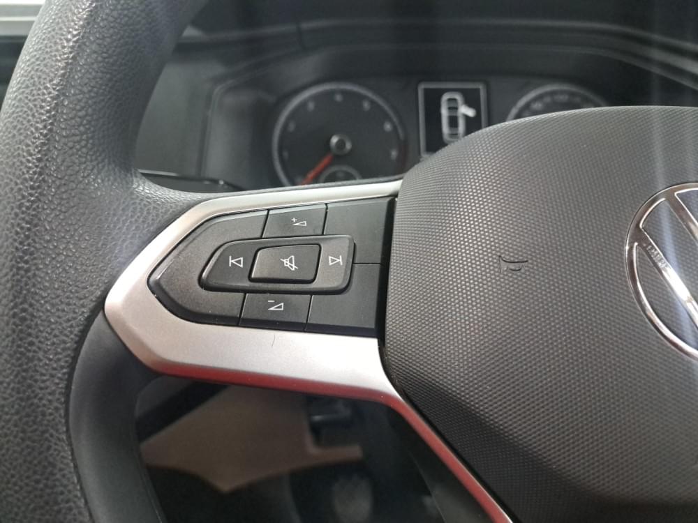 Volkswagen Polo Sedan 1.6 Base