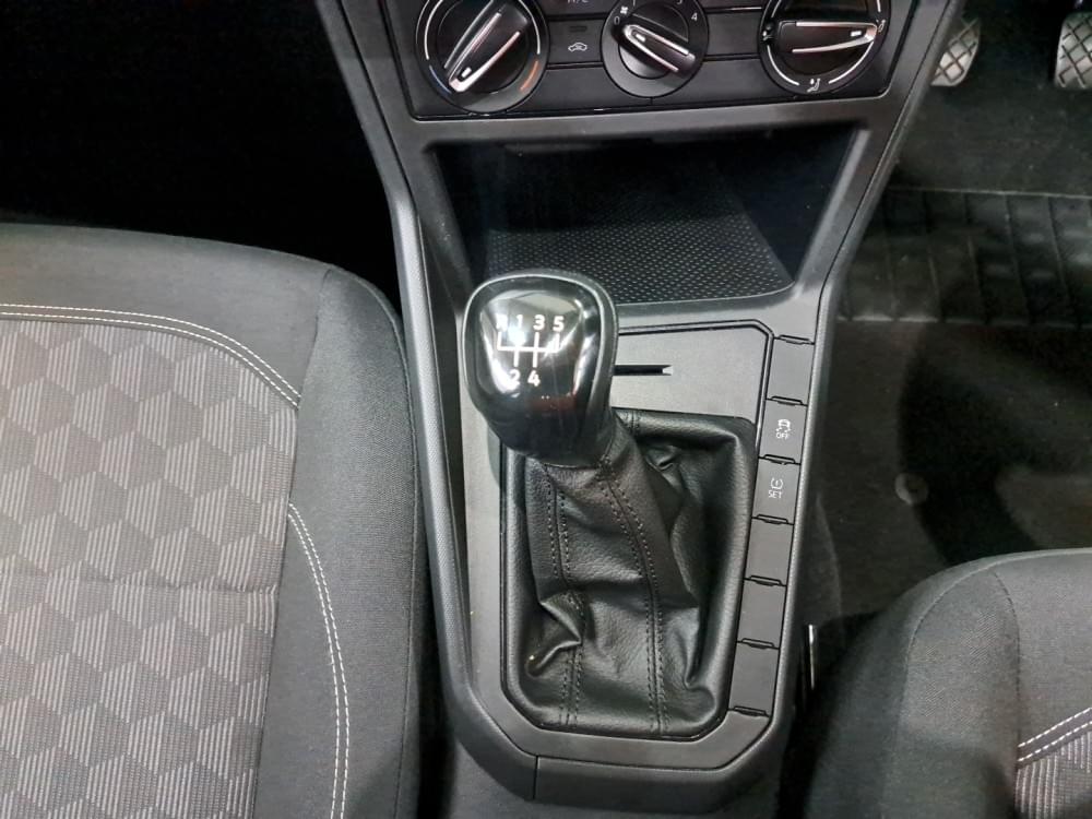 Volkswagen Polo Sedan 1.6 Base