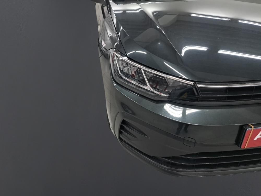 Volkswagen Polo Sedan 1.6 Base