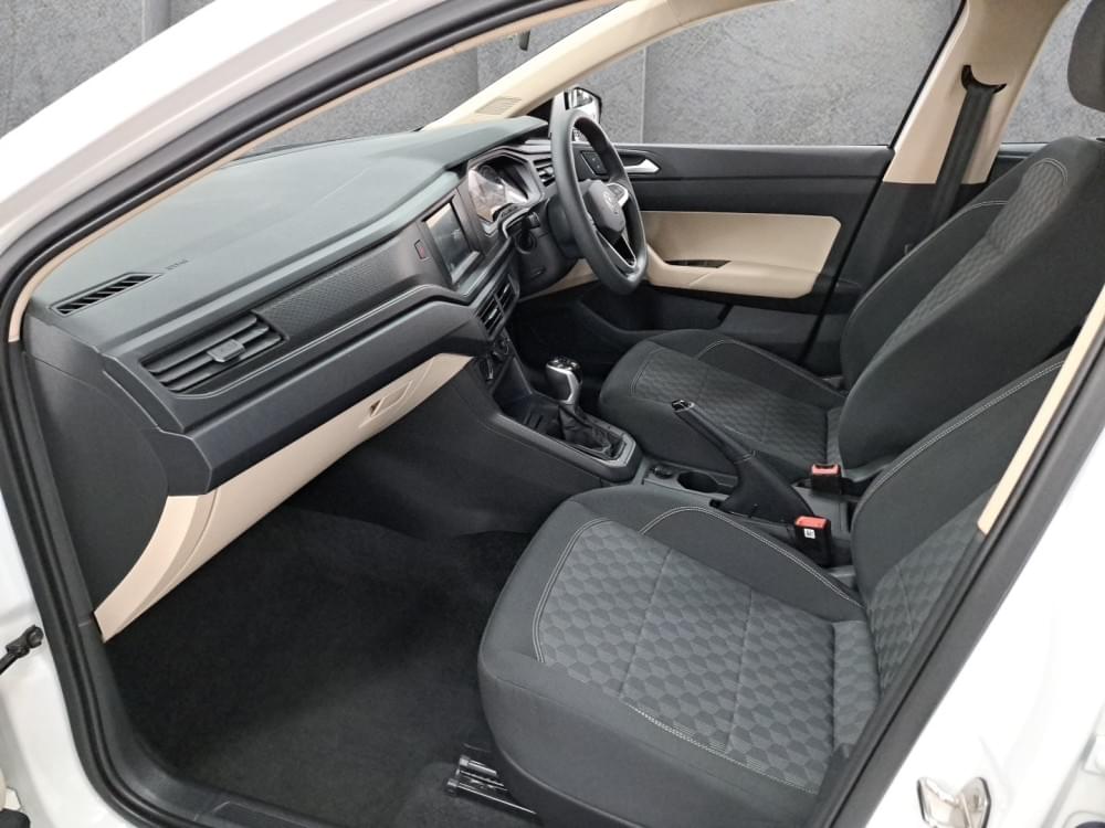 Volkswagen Polo Sedan 1.6 Tiptronic