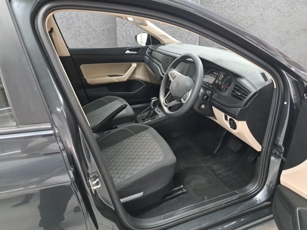 Volkswagen Polo Sedan 1.6 Tiptronic
