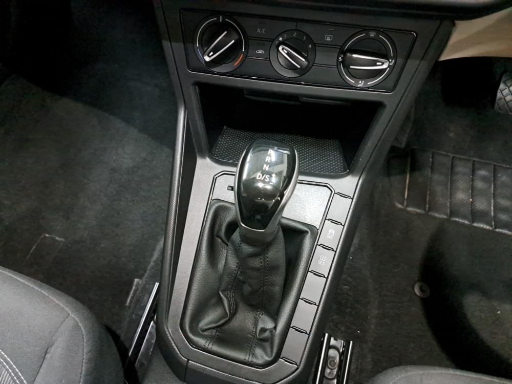 Volkswagen Polo Sedan 1.6 Tiptronic