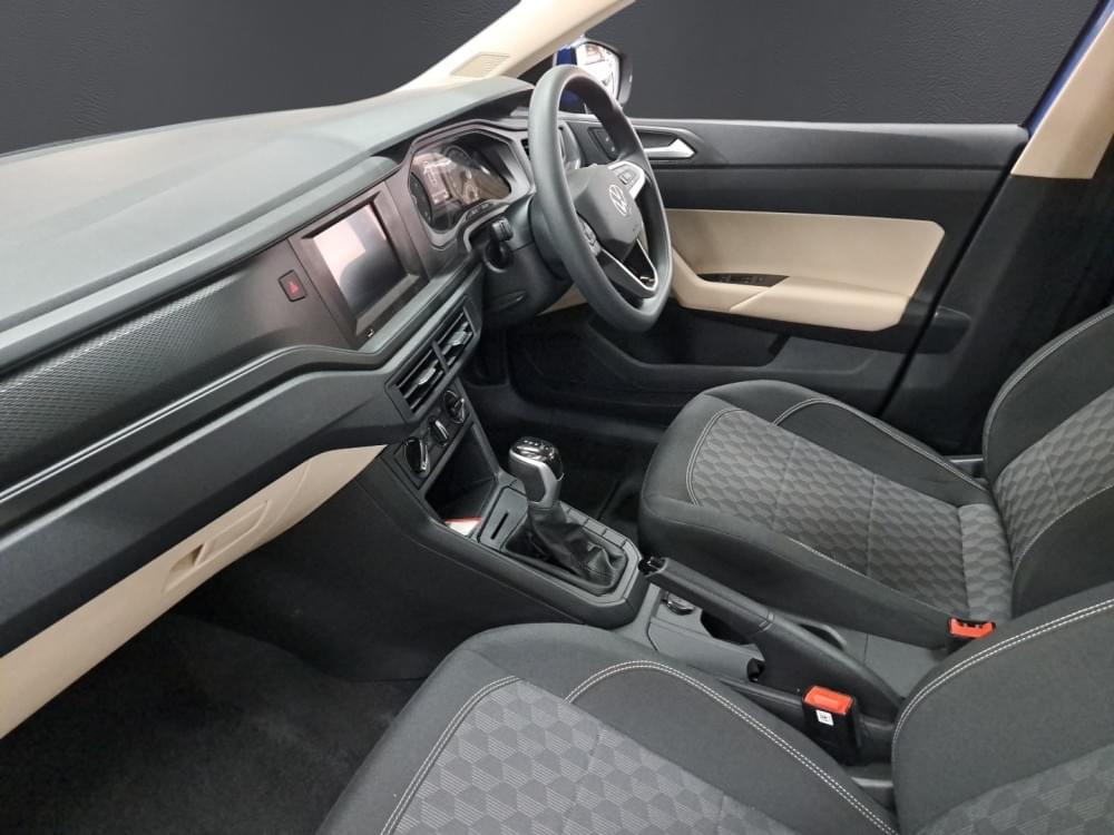 Volkswagen Polo Sedan 1.6 Tiptronic