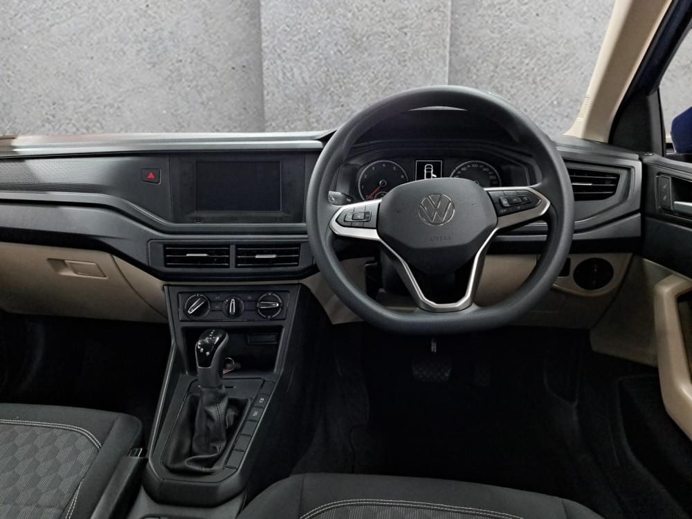 Volkswagen Polo Sedan 1.6 Tiptronic