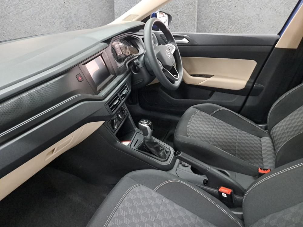 Volkswagen Polo Sedan 1.6 Tiptronic