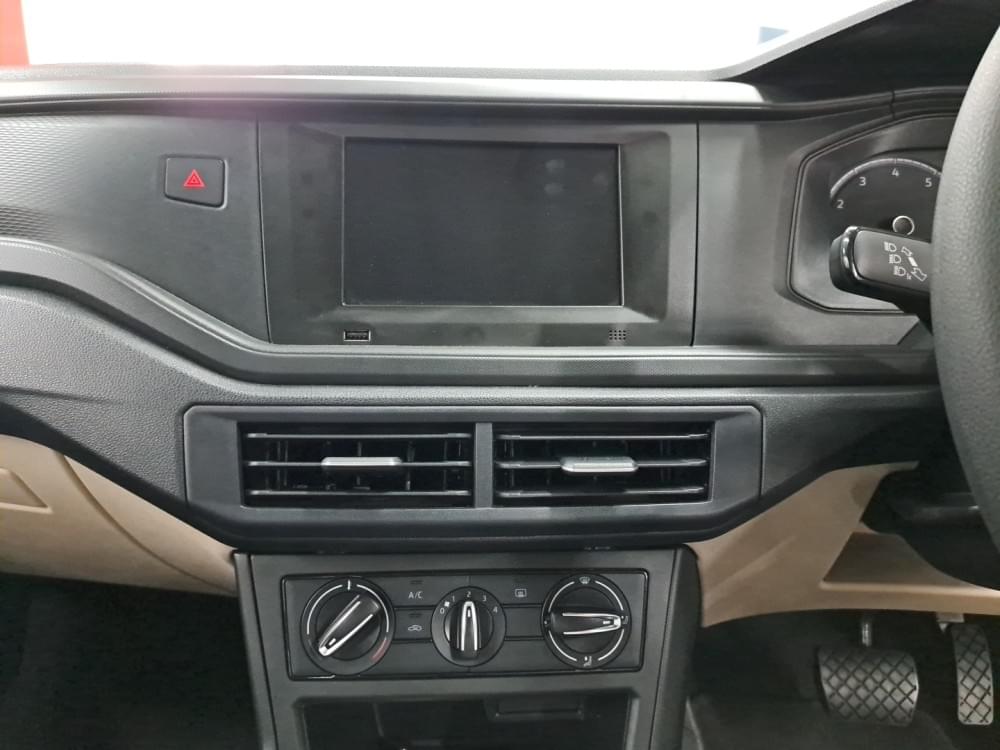 Volkswagen Polo Sedan 1.6 Tiptronic